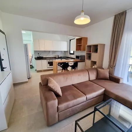 With Aqua Park In Isabella, Caesar Blue Resort, Lunch 4pm, Spa, Gym And Kids Club 아파트 *