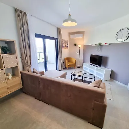 With Aqua Park In Isabella, Caesar Blue Resort, Lunch 4pm, Spa, Gym And Kids Club 아파트 *