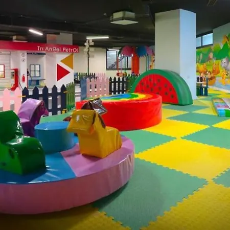 Holiday With Aqua Park In Isabella, Caesar Blue Resort, Lunch Till 4pm, Spa, Gym And Kids Club