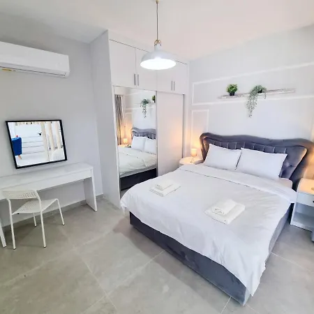 With Aqua Park In Isabella, Caesar Blue Resort, Lunch 4pm, Spa, Gym And Kids Club Appartamento