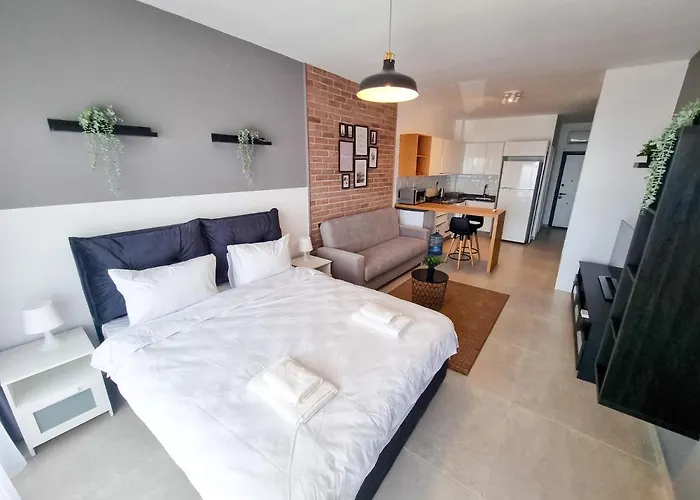 With Aqua Park In Isabella, Caesar Blue Resort, Lunch 4pm, Spa, Gym And Kids Club Gastria