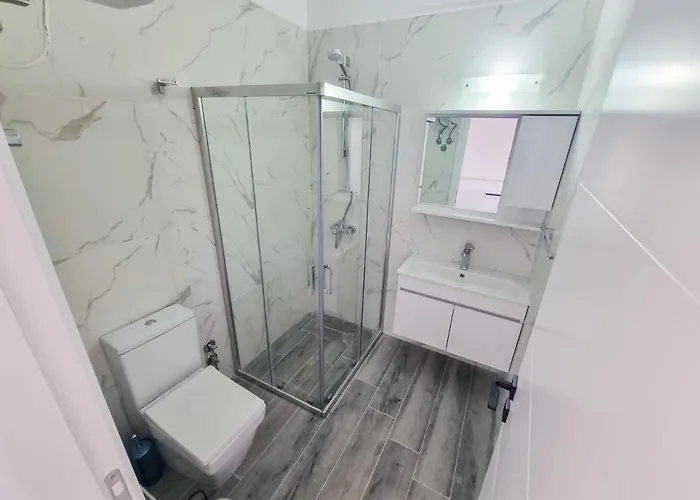 With Aqua Park In Isabella, Caesar Blue Resort, Lunch 4pm, Spa, Gym And Kids Club Apartmán Gastria