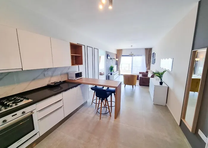 With Aqua Park In Isabella, Caesar Blue Resort, Lunch 4pm, Spa, Gym And Kids Club Apartmán *